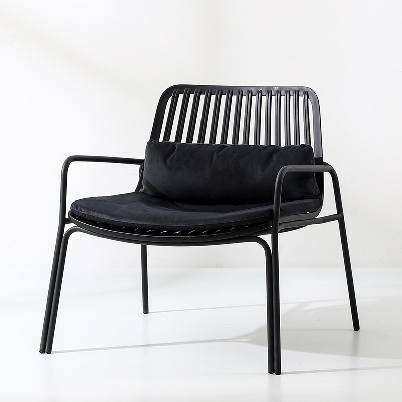Tentoonstelling fauteuil Inter - Outdoor Furniture Exhibition recensie en prijs
