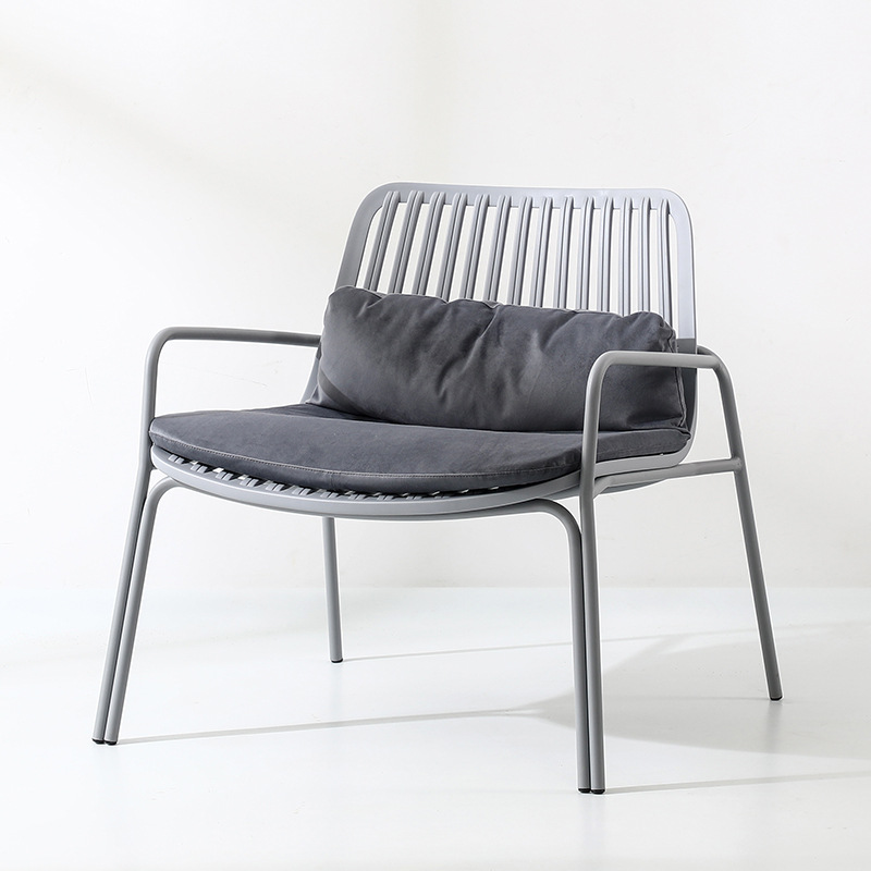 Tentoonstelling fauteuil Inter - Outdoor Furniture Exhibition recensie en prijs