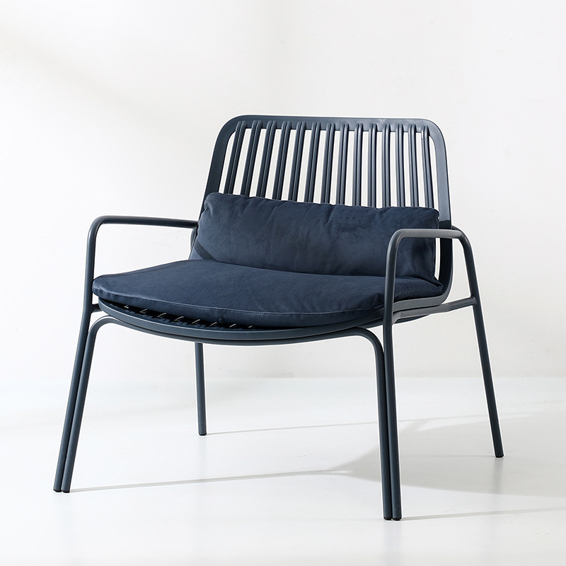 Tentoonstelling fauteuil Inter - Outdoor Furniture Exhibition recensie en prijs